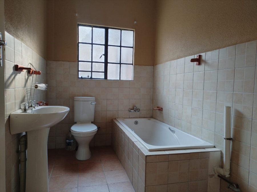 3 Bedroom Property for Sale in Geelhoutpark North West
